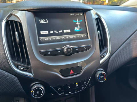 2017 Chevrolet Cruze LT Auto