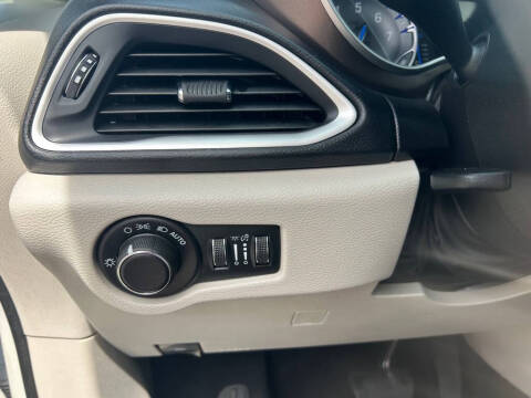 2017 Chrysler Pacifica Touring