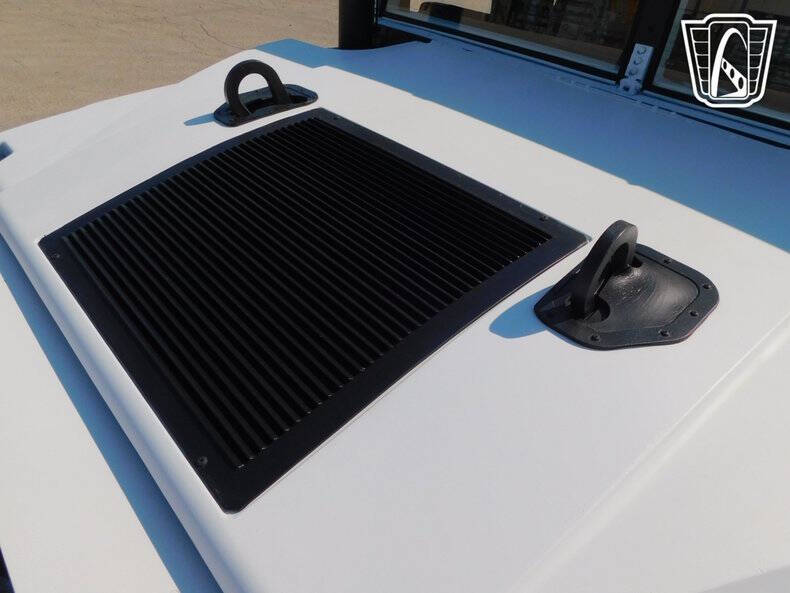 2008 AM General Hummer