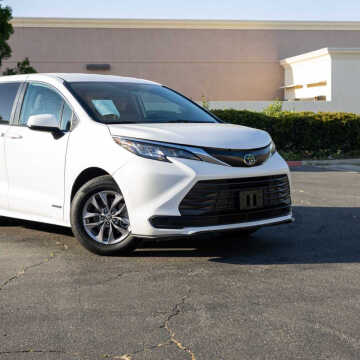 2021 Toyota Sienna LE 8-Passenger