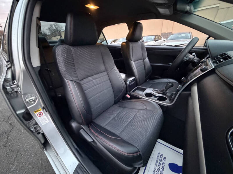 2015 Toyota Camry SE