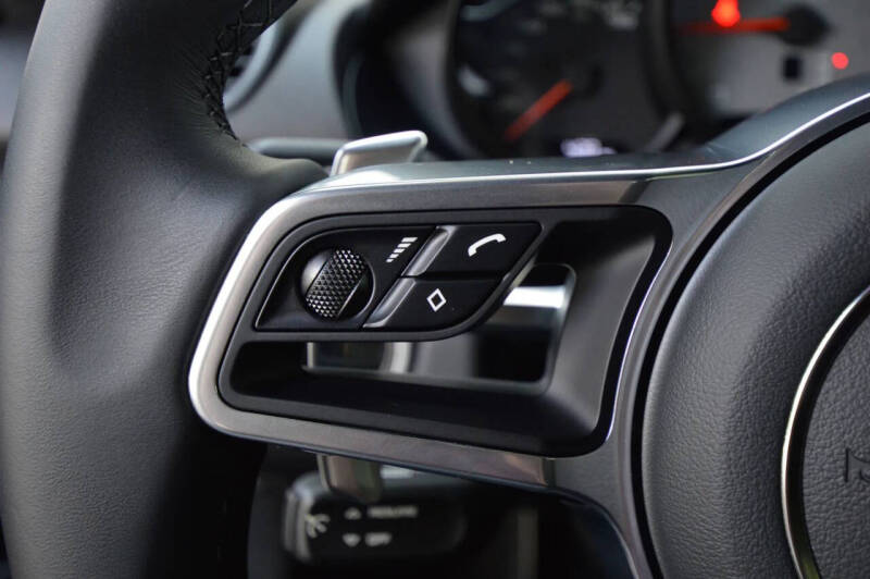 2025 Porsche 718 Cayman S