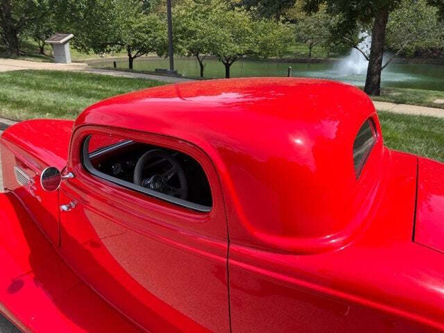 1934 Ford COUPE 11