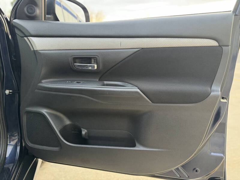 2018 Mitsubishi Outlander ES