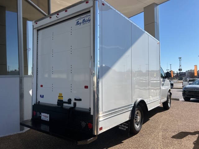 2025 Chevrolet Express 3500