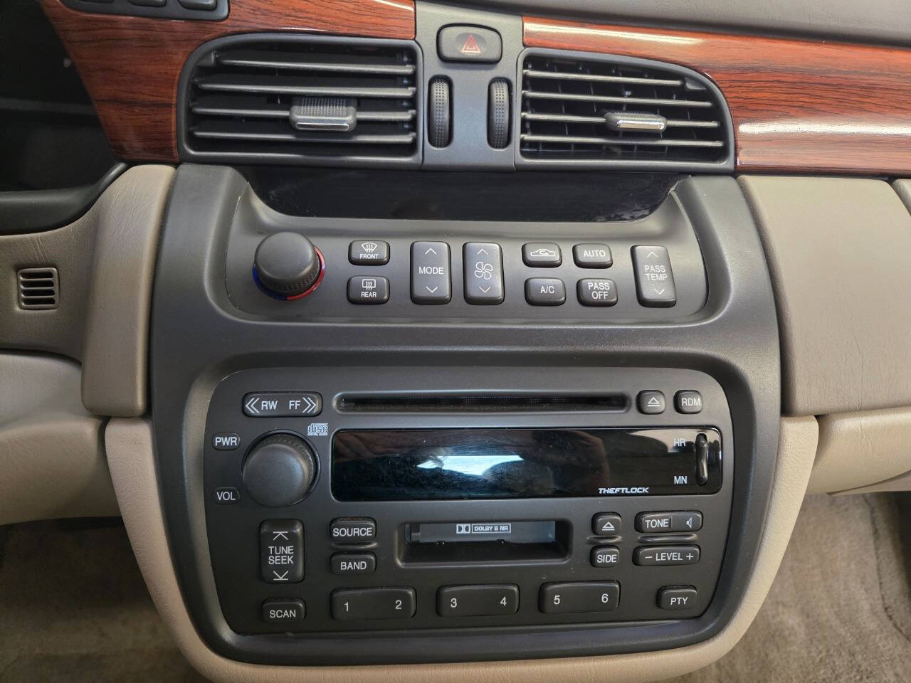 2002 Cadillac DeVille 70