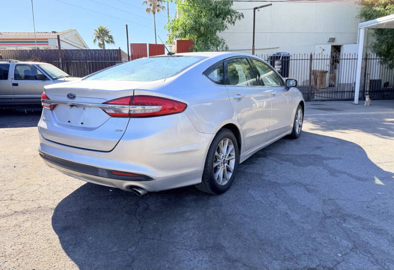 2017 Ford Fusion SE