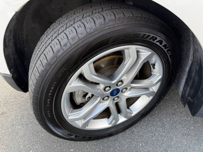 2017 Ford Edge Titanium