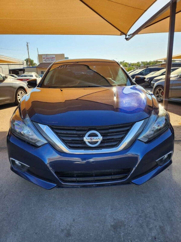 2017 Nissan Altima null photo 6