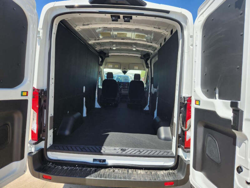 2025 Ford Transit 250