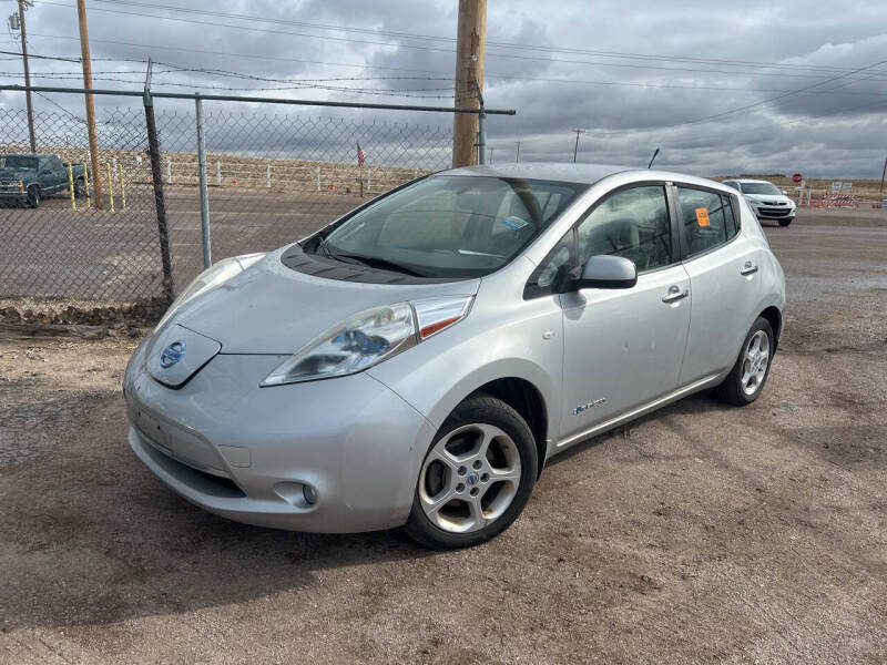 2011 Nissan LEAF SL's photo