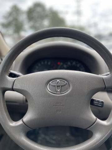 2004 Toyota Camry LE