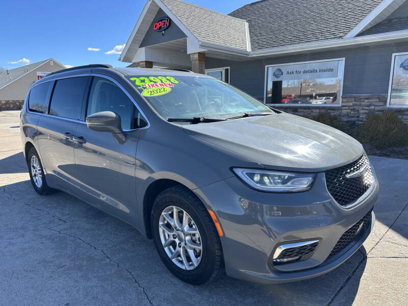 2022 Chrysler Pacifica Touring L