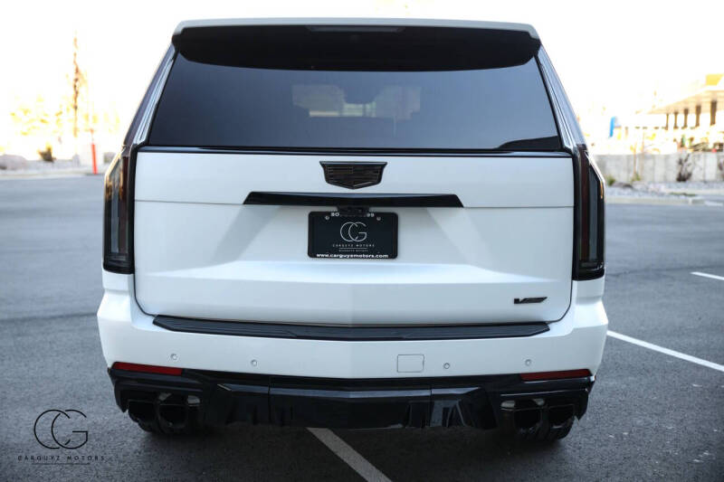 2025 Cadillac Escalade-V