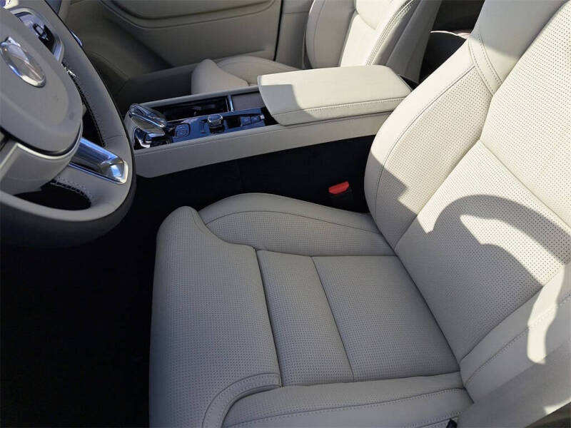 2026 Volvo XC90 B6 Ultra 7P