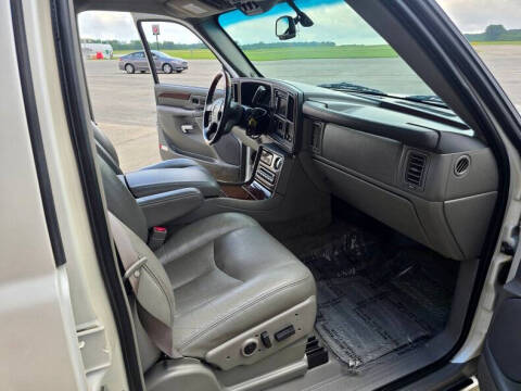 2004 Cadillac Escalade
