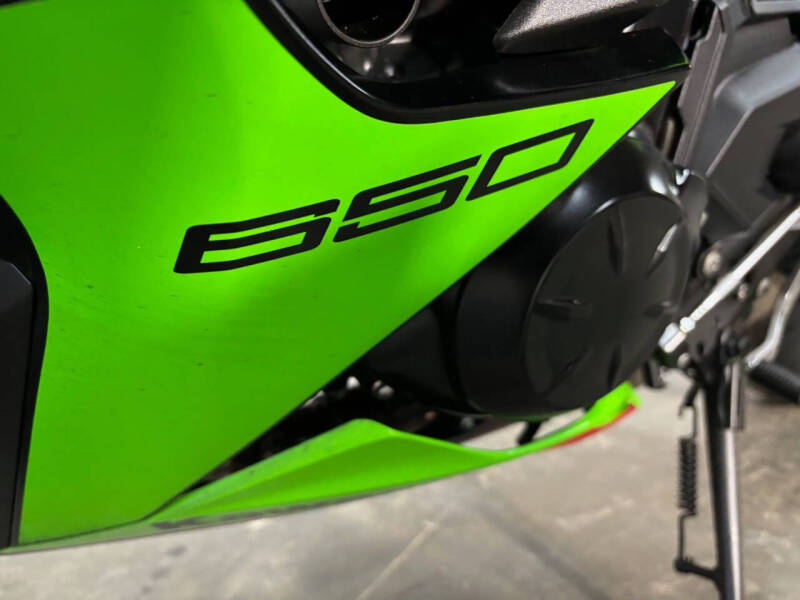 2024 Kawasaki Ninja 650 KRT