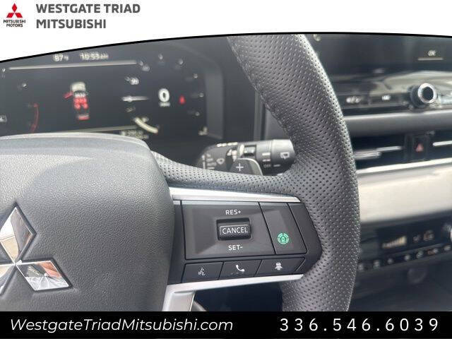 2025 Mitsubishi Outlander SE