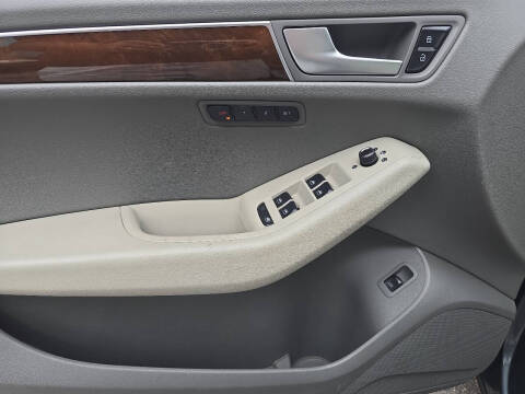 2012 Audi Q5 3.2 quattro Premium Plus