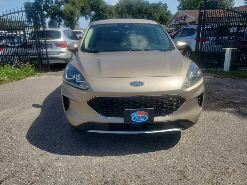 2020 Ford Escape SE