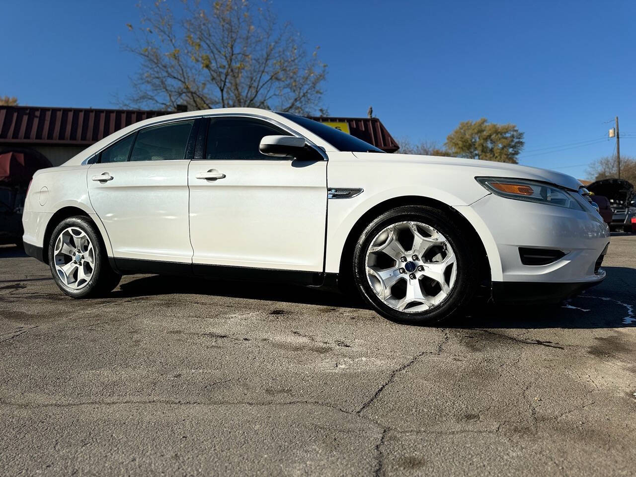 2011 Ford Taurus for sale at Smart Indy Rides LLC in Indianapolis, IN