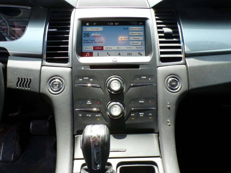 2018 Ford Taurus SEL