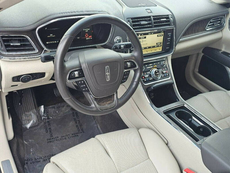 2018 Lincoln Continental Select