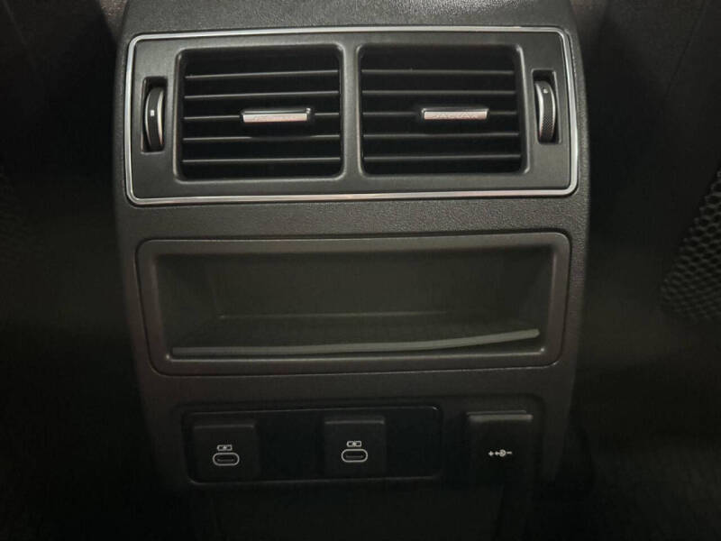 2024 Jaguar F-PACE P400 R-Dynamic S