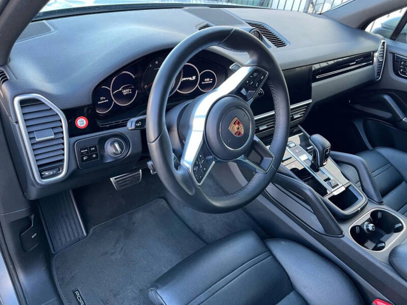2019 Porsche Cayenne S