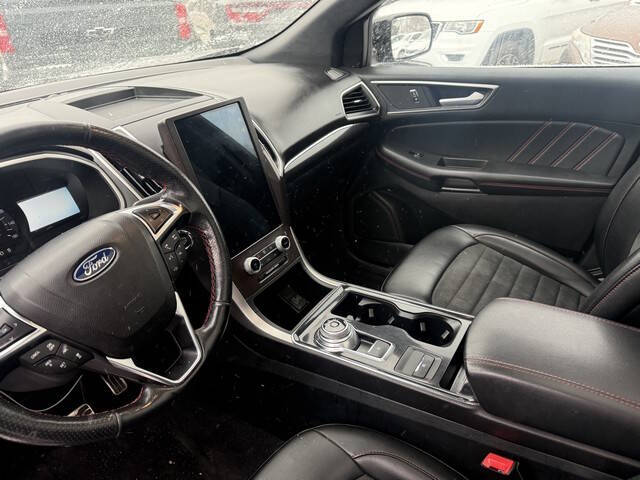 2021 Ford Edge