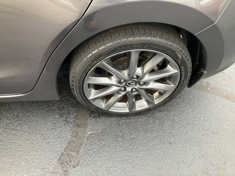 2018 Mazda MAZDA3 Touring