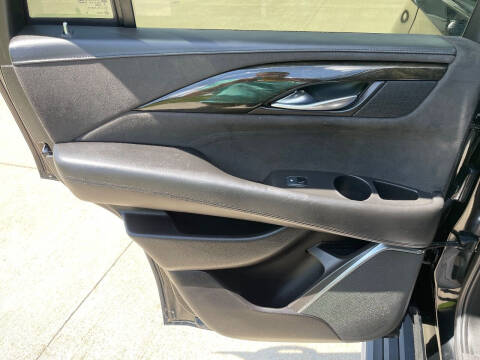 2017 Cadillac Escalade Platinum