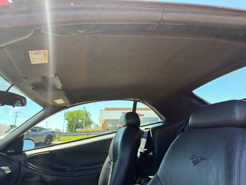 2003 Ford Mustang