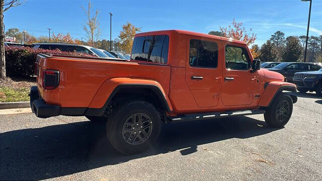 2025 Jeep Gladiator Sport S