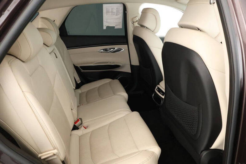 2022 Genesis GV70 2.5T Standard