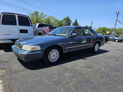 2007 Mercury Grand Marquis for sale at DALE'S AUTO INC in Mount Clemens MI