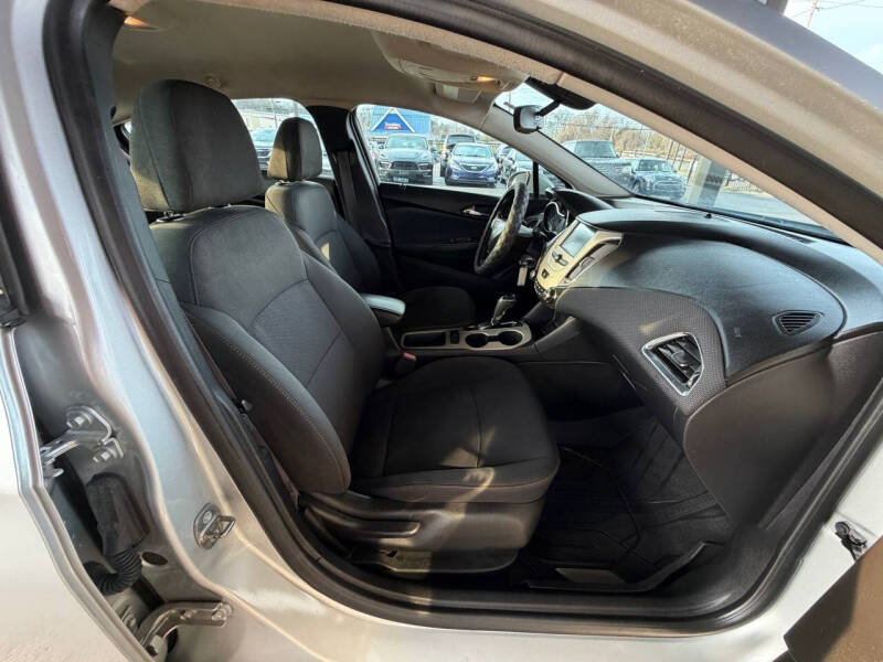 2017 Chevrolet Cruze LS Auto