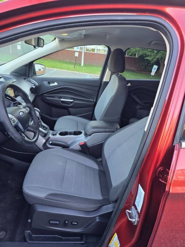 2016 Ford Escape SE