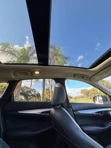 2019 Infiniti QX50 Essential