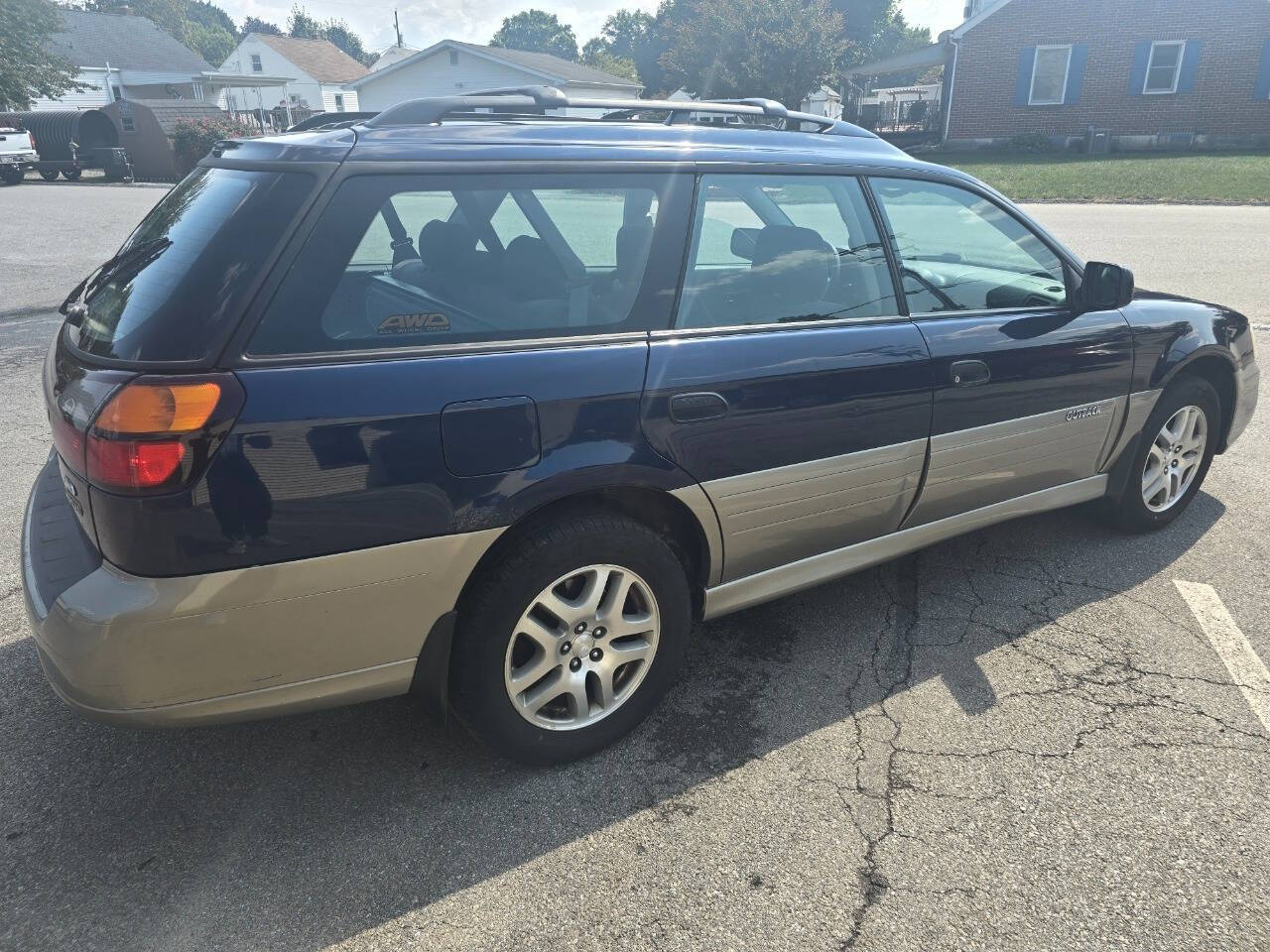 2004 Subaru Outback for sale at QUEENSGATE AUTO SALES in York, PA