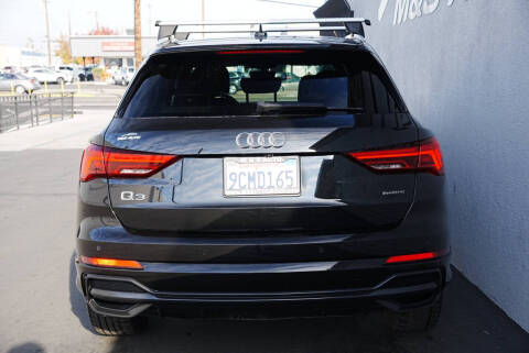 2022 Audi Q3 quattro S line Premium 45 TFSI