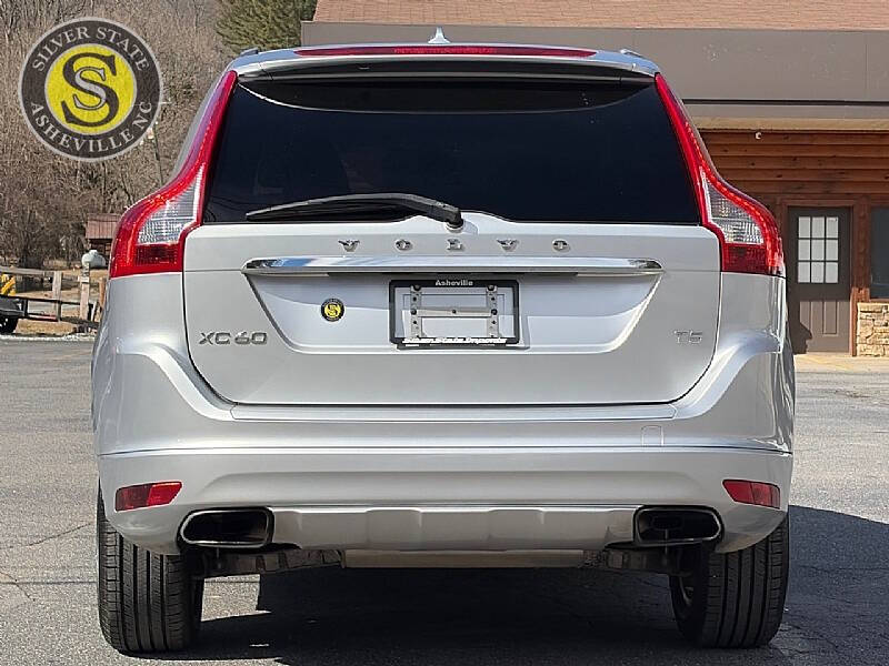 2015 Volvo XC60 T5 Drive-E Premier