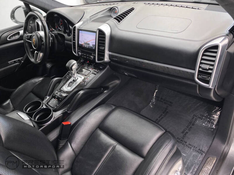 2017 Porsche Cayenne Turbo