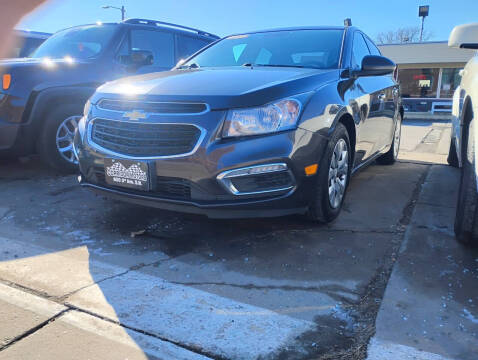 2015 Chevrolet Cruze for sale at Corridor Motors in Cedar Rapids IA