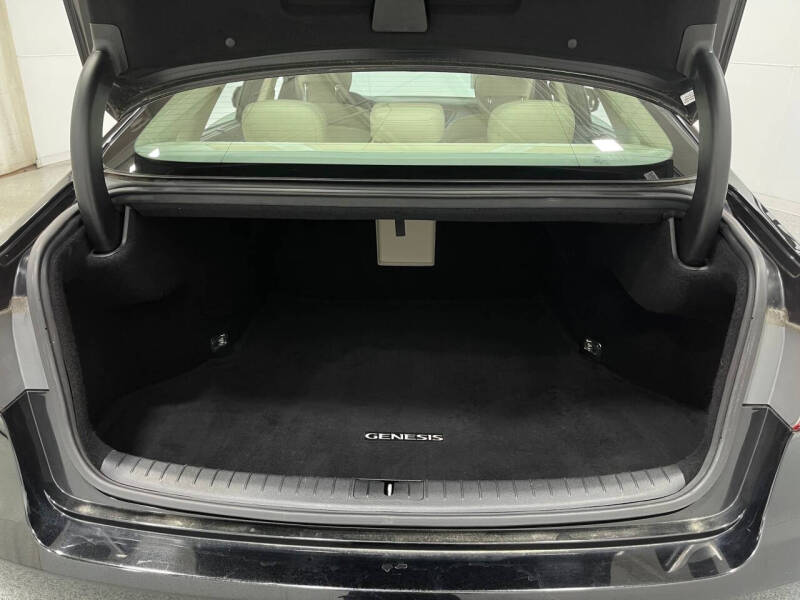 2017 Genesis G80