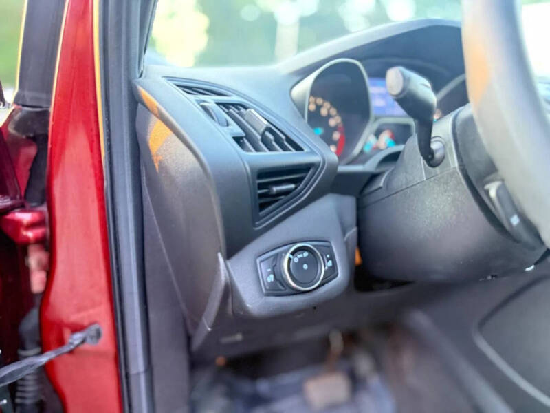 2015 Ford Escape S