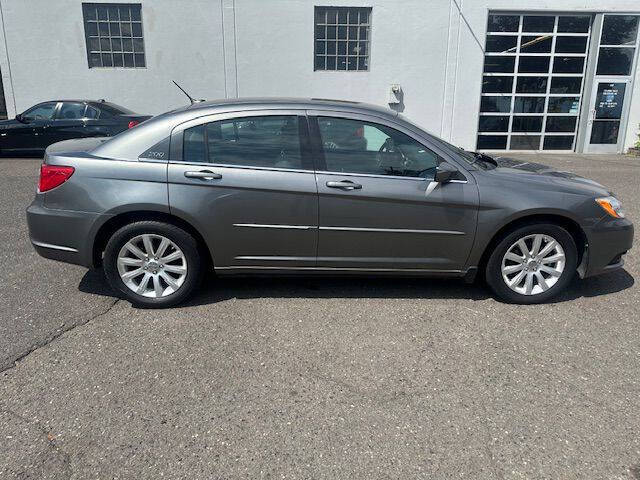 2013 Chrysler 200 Touring