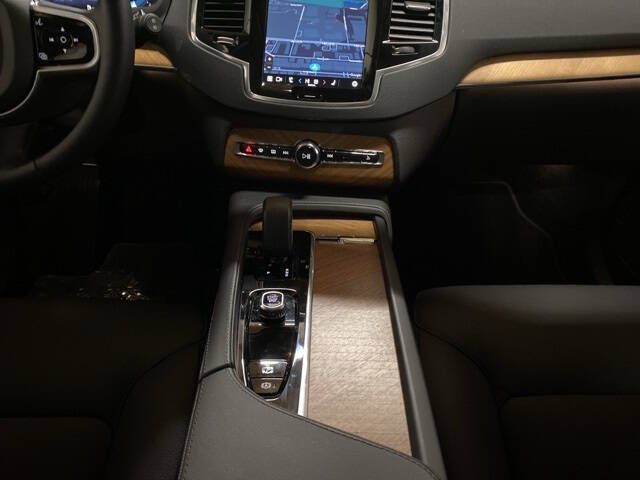 2025 Volvo XC90 B6 Plus Bright Theme 7P