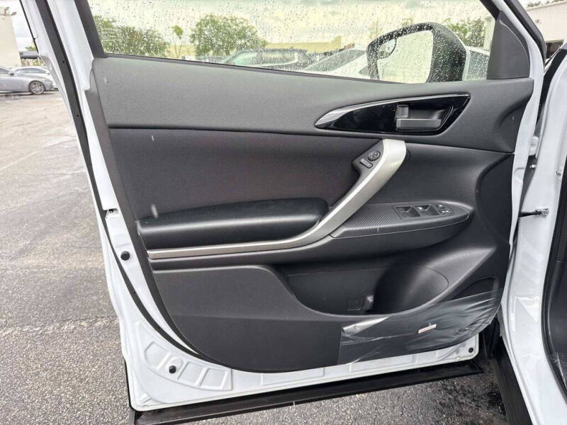 2026 Mitsubishi Eclipse Cross ES