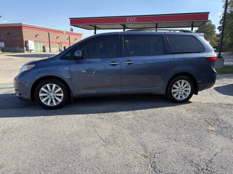 2017 Toyota Sienna XLE Premium 7-Passenger